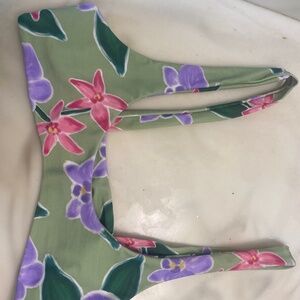 Garden isle top